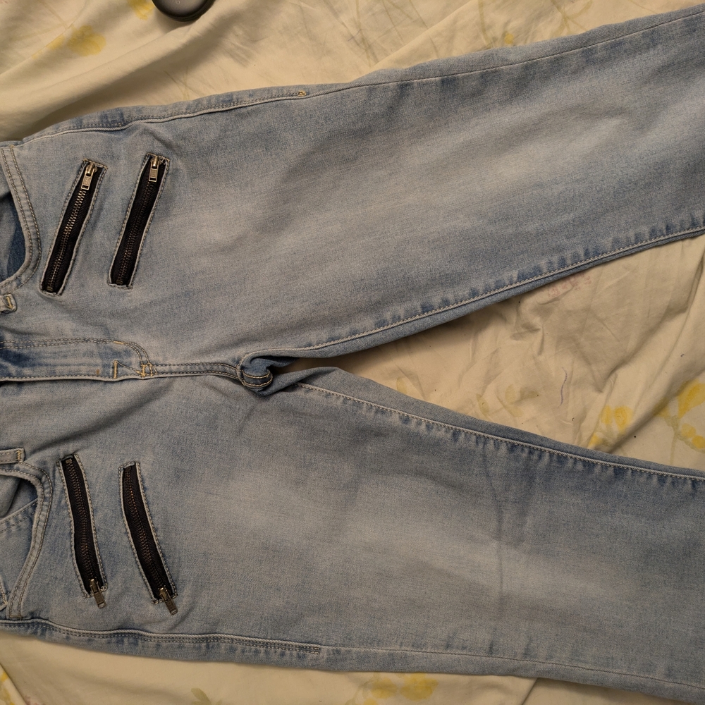Rock & Republic Women’s Light Wash Skinny Jeans Zip Detail Size 28 Waist 27 Inse